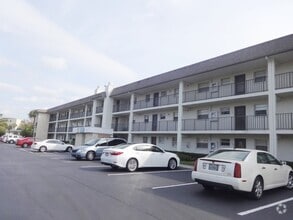 Building Photo - 2BR/2BA 2nd Floor Condo in Capri Isles