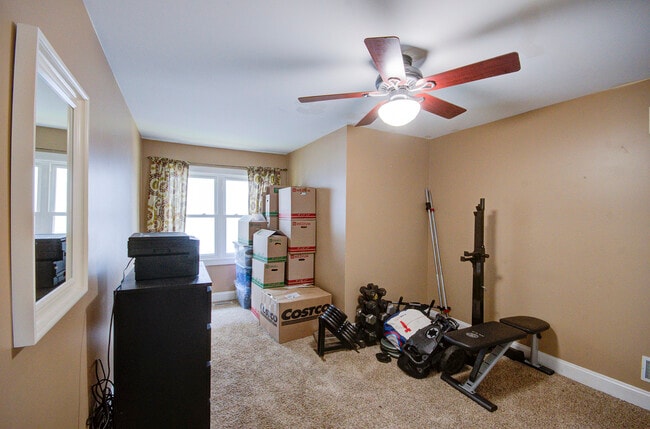 Building Photo - 501 Lincoln Ave