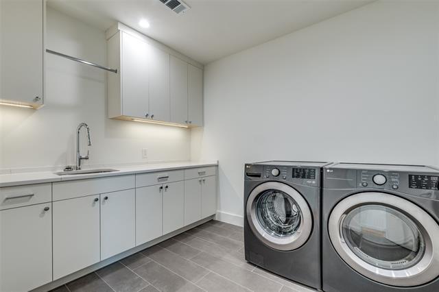 Building Photo - 4414 Abbott Ave