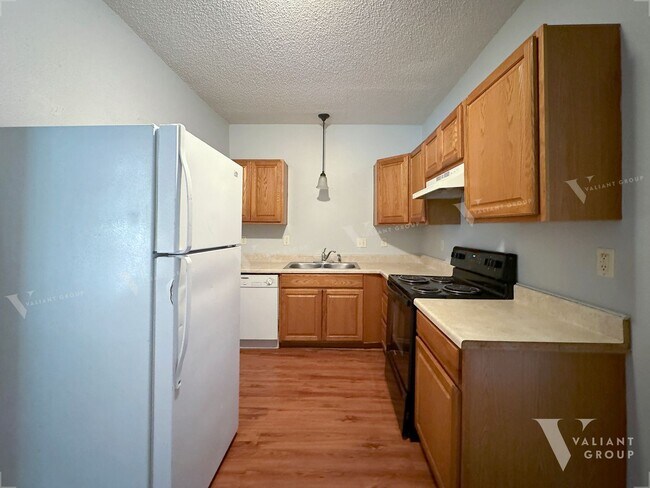 Building Photo - Cozy 3-Bedroom 1-Bathroom in Woodland Heig...