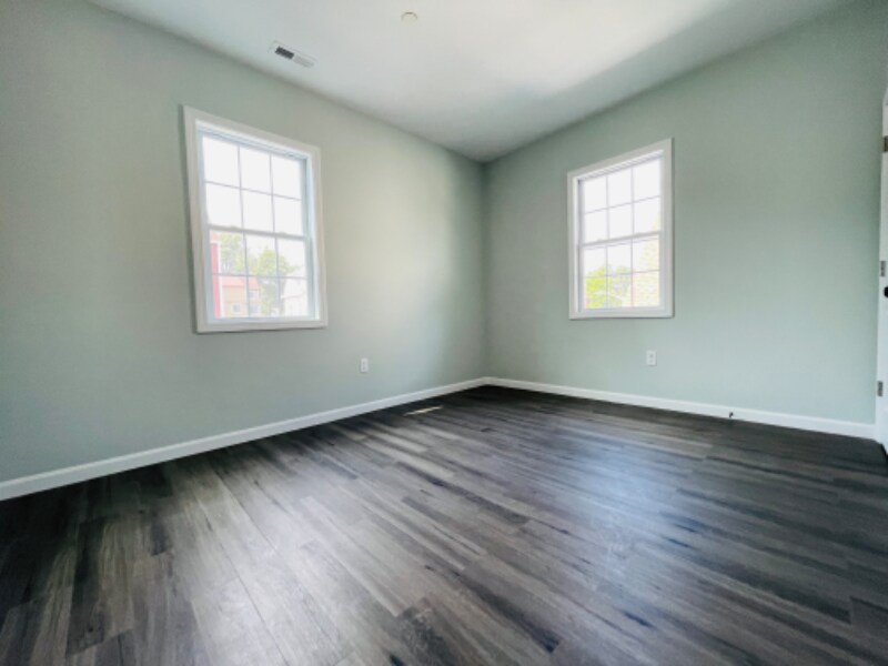 Building Photo - 43 Oread St