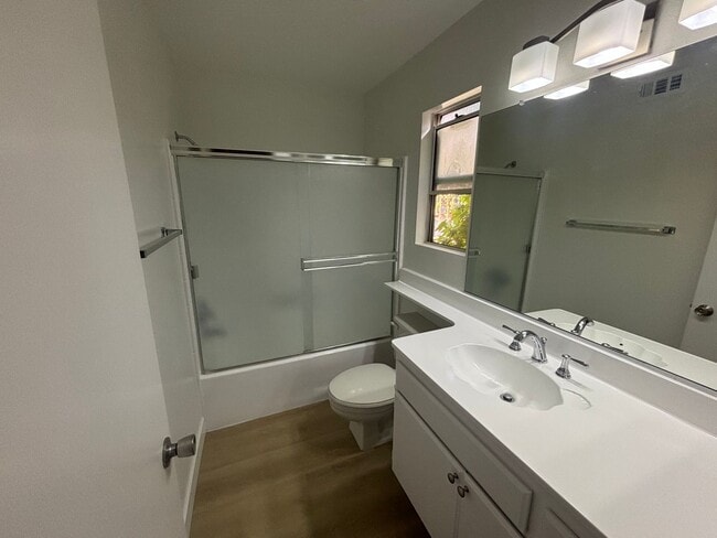 Building Photo - 2-Bedroom Townhouse with Community Pool & ...