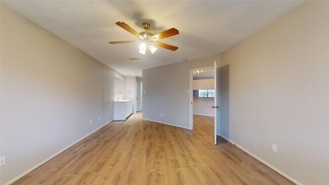 Building Photo - 2331 Barrington Pl Dr