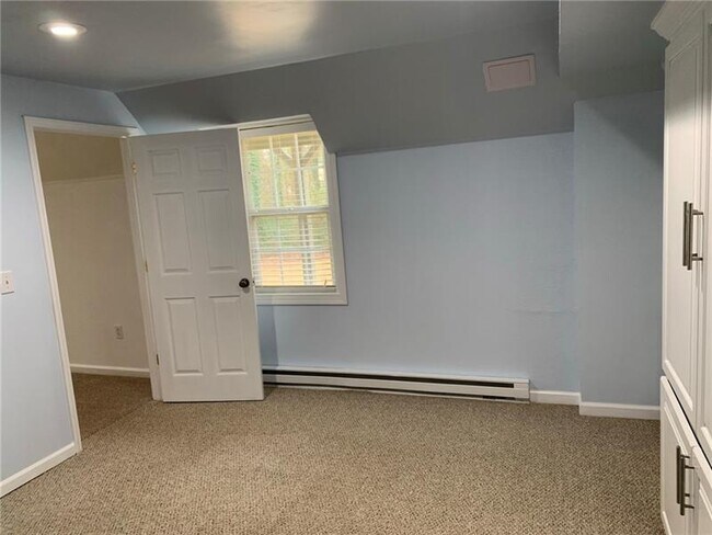 Building Photo - 1401 Redbud Way