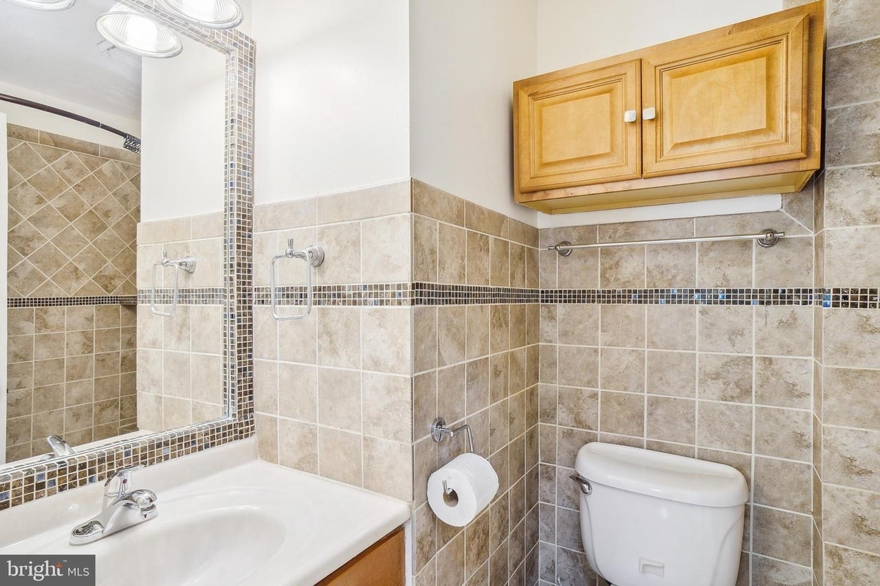 Building Photo - 11444 Herefordshire Way