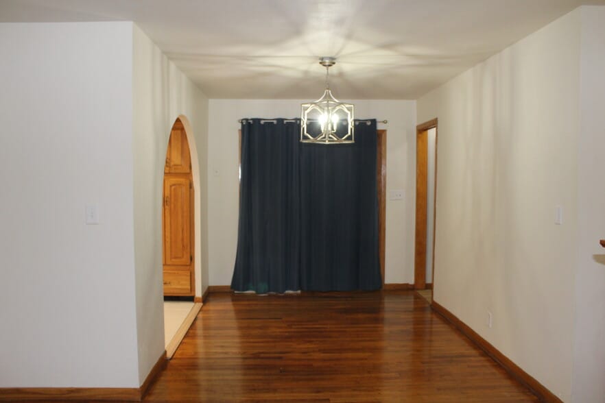 Building Photo - 3908 Pleasant Valley Blvd