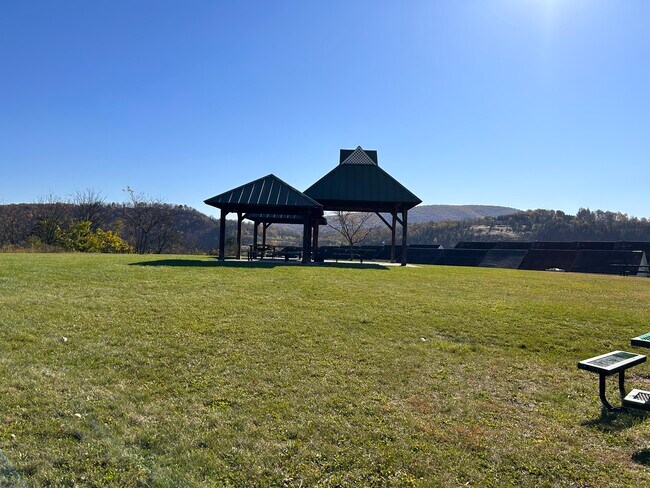 Orchard Park Pavillions - The Overlook Apartments