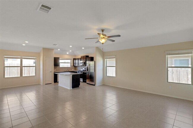 Building Photo - 3900 Alpine Autumn Dr