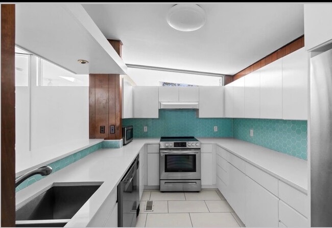 Building Photo - 104 Rosetta Cir