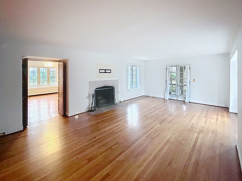 Building Photo - 2265 Stillman Rd