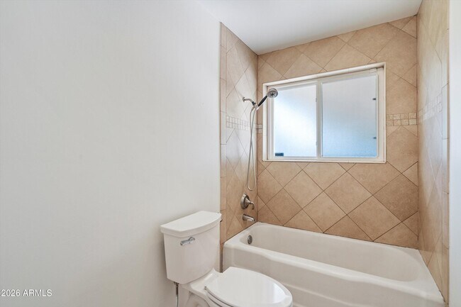 Building Photo - 2548 N 68th Pl