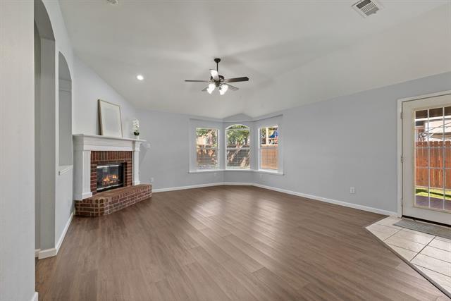 Building Photo - 3605 Villanova Dr