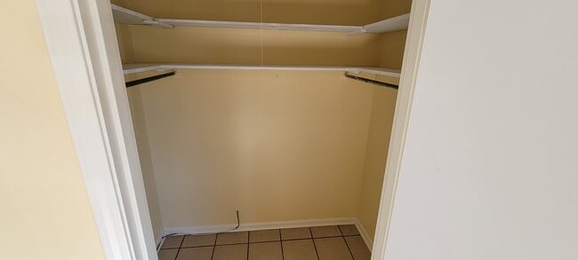 Building Photo - 10524 Watterson Trail