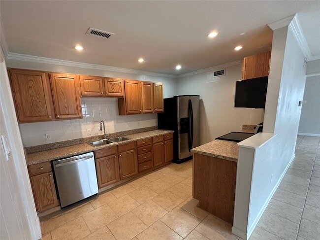 Building Photo - 11323 Lochwood Blvd