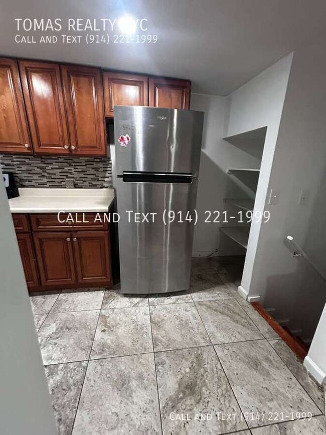 Building Photo - 92 Orchard St