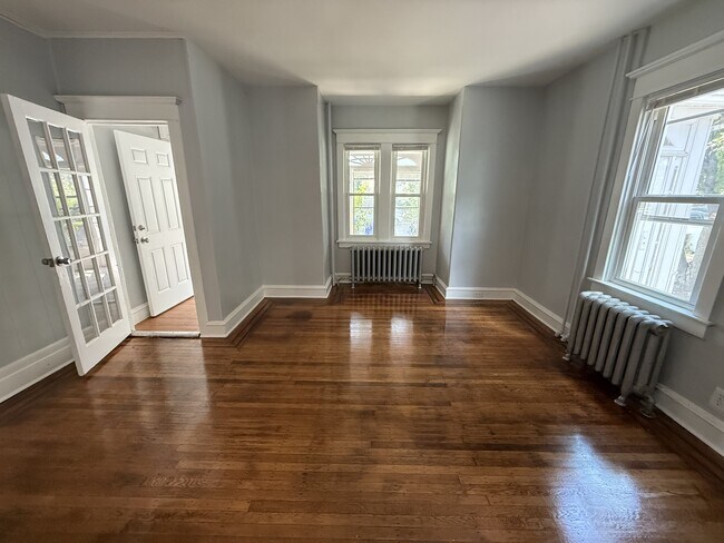 Building Photo - 302 Horace Ave