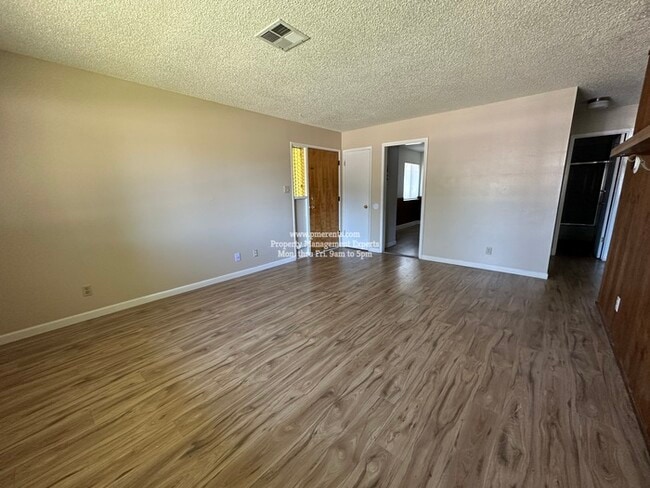 Building Photo - 6807 N El Dorado St
