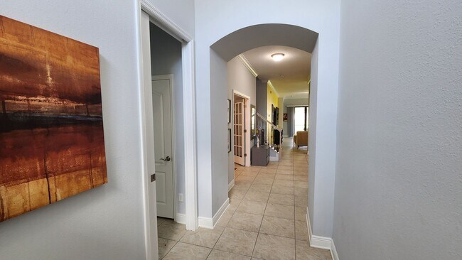 Building Photo - Lakeview Turnkey Furnished Home with Resor...