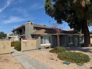 Building Photo - 1209 Oxford Dr
