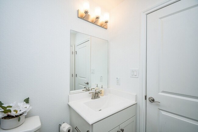 Building Photo - 2204 Via Laura Ln