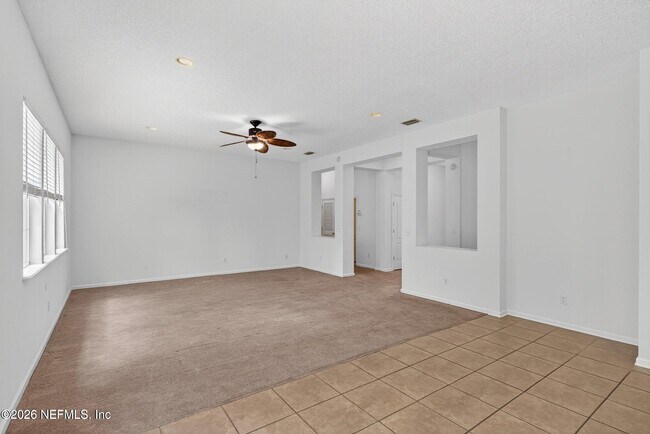 Building Photo - 872 Collinswood Dr W