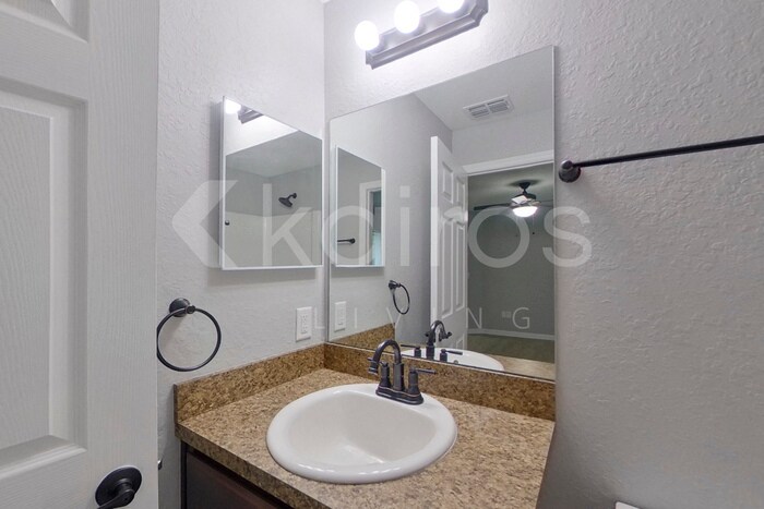 Building Photo - 13719 SW 89 Cir