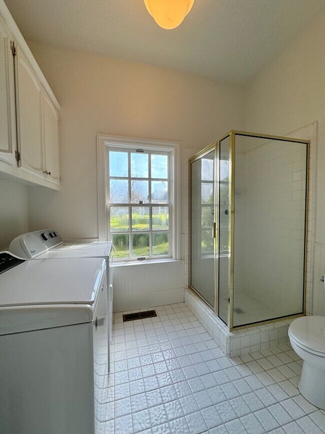 Building Photo - Stunning St. Helena Victorian Farmhouse on...