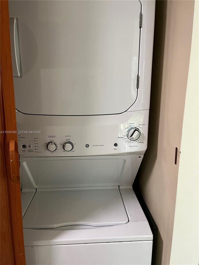 Building Photo - 11750 SW 18th St