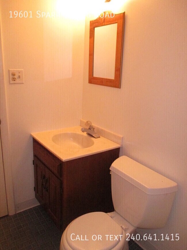 Building Photo - 19601 Sparr Spring Rd