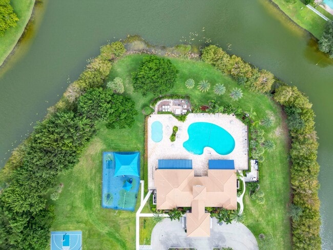 Building Photo - 21713 Marigot Dr