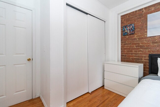 Building Photo - 309-311-311 E 95th St