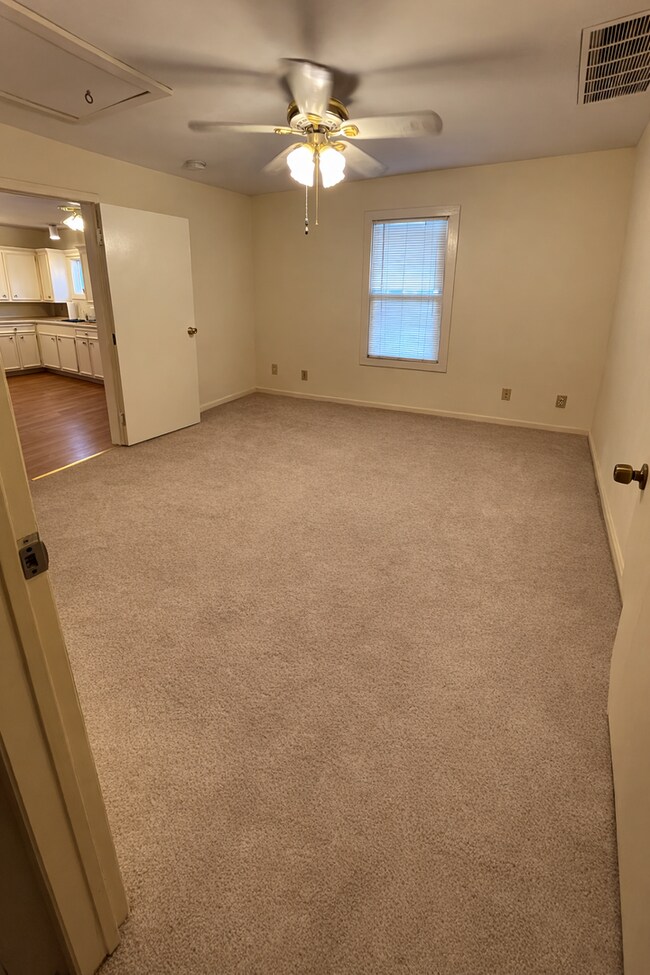 Building Photo - 4213 Avenue C