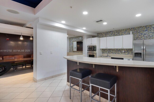 Building Photo - 6001 SW 70th St