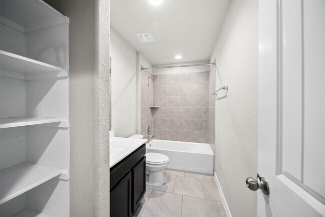 Building Photo - 18338 Raven Rock Ln