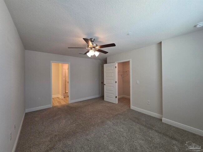 Building Photo - 9011 Golden Eye Dr