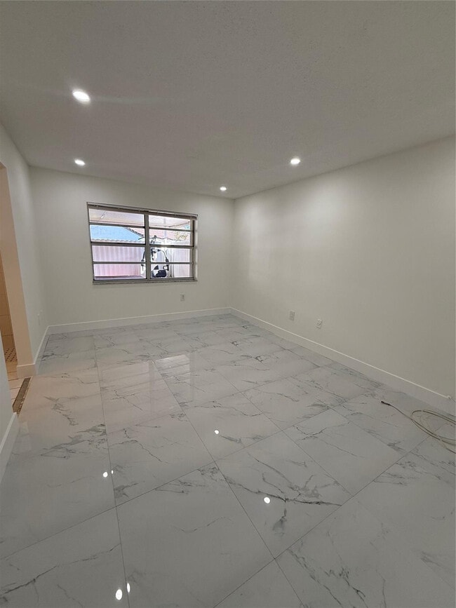 Building Photo - 19783 NW 64th Pl