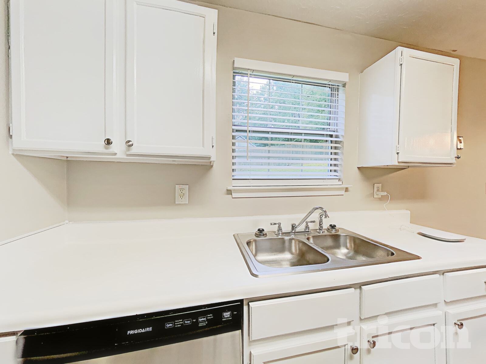 Building Photo - 8583 Misty Creek Cir