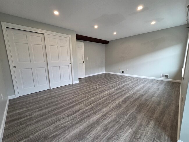 Building Photo - 144 Quincy Shore Dr