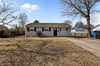 Building Photo - Just Listed for Rent in Virginia Beach!