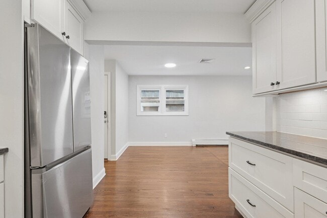 Building Photo - 22 Fox Pl