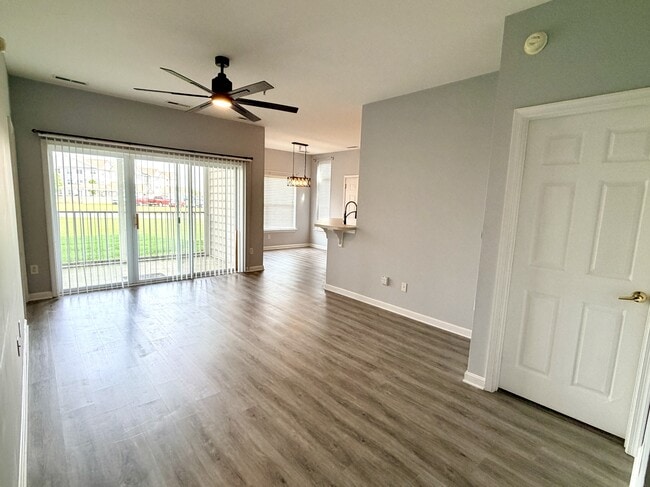 Building Photo - 2901 Heather Dr