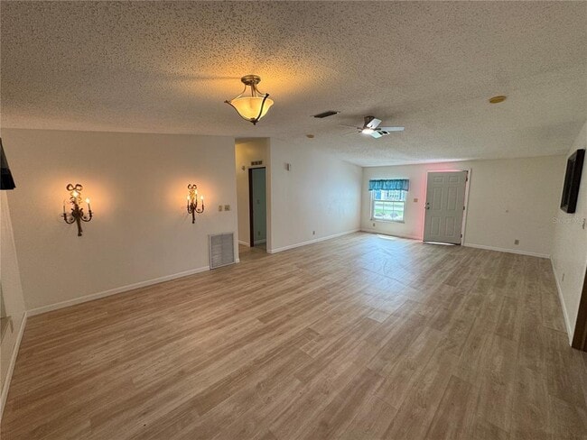 Building Photo - 25704 Oak Alley