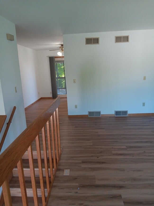 Building Photo - 2651 Stanbrook St