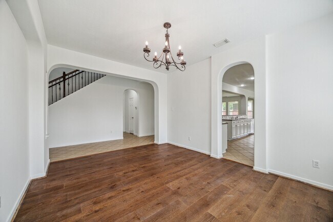 Building Photo - 26402 Larkspur Ridge Dr