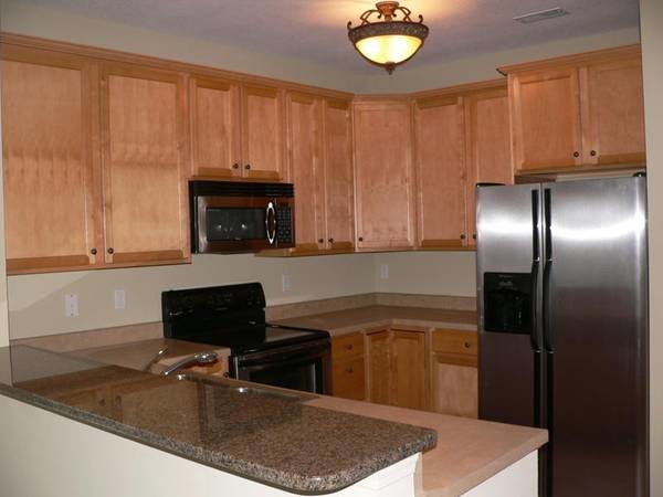 Building Photo - 2425 Aspen Rd