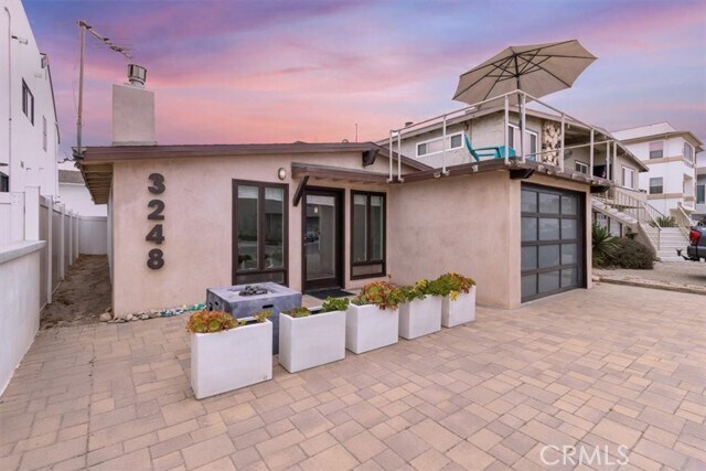 Building Photo - 3248 Ocean Dr