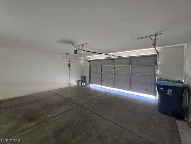 Building Photo - 626 Palmwood Ln