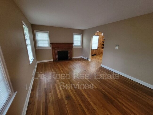 Building Photo - 3600 Grand Ave