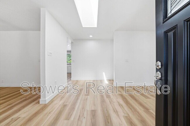 Building Photo - 155 Mountain Canyon Pl