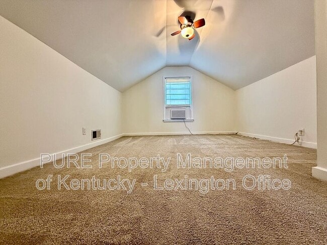 Building Photo - 839 Henry Clay Blvd